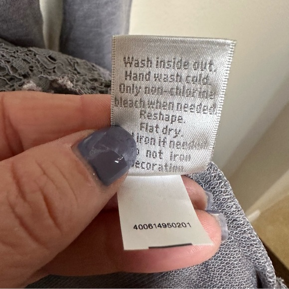 Disney Lauren Conrad Snow White & 7 Dwarves Top Small - Picture 5 of 8